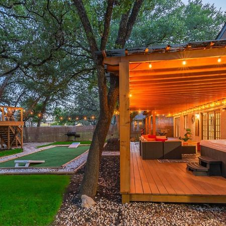 Luxurious Home With Hot Tub & Tree Deck By 6Flags San Antonio Exteriér fotografie