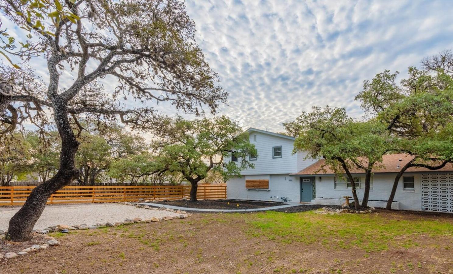 Luxurious Home With Hot Tub & Tree Deck By 6Flags San Antonio Exteriér fotografie