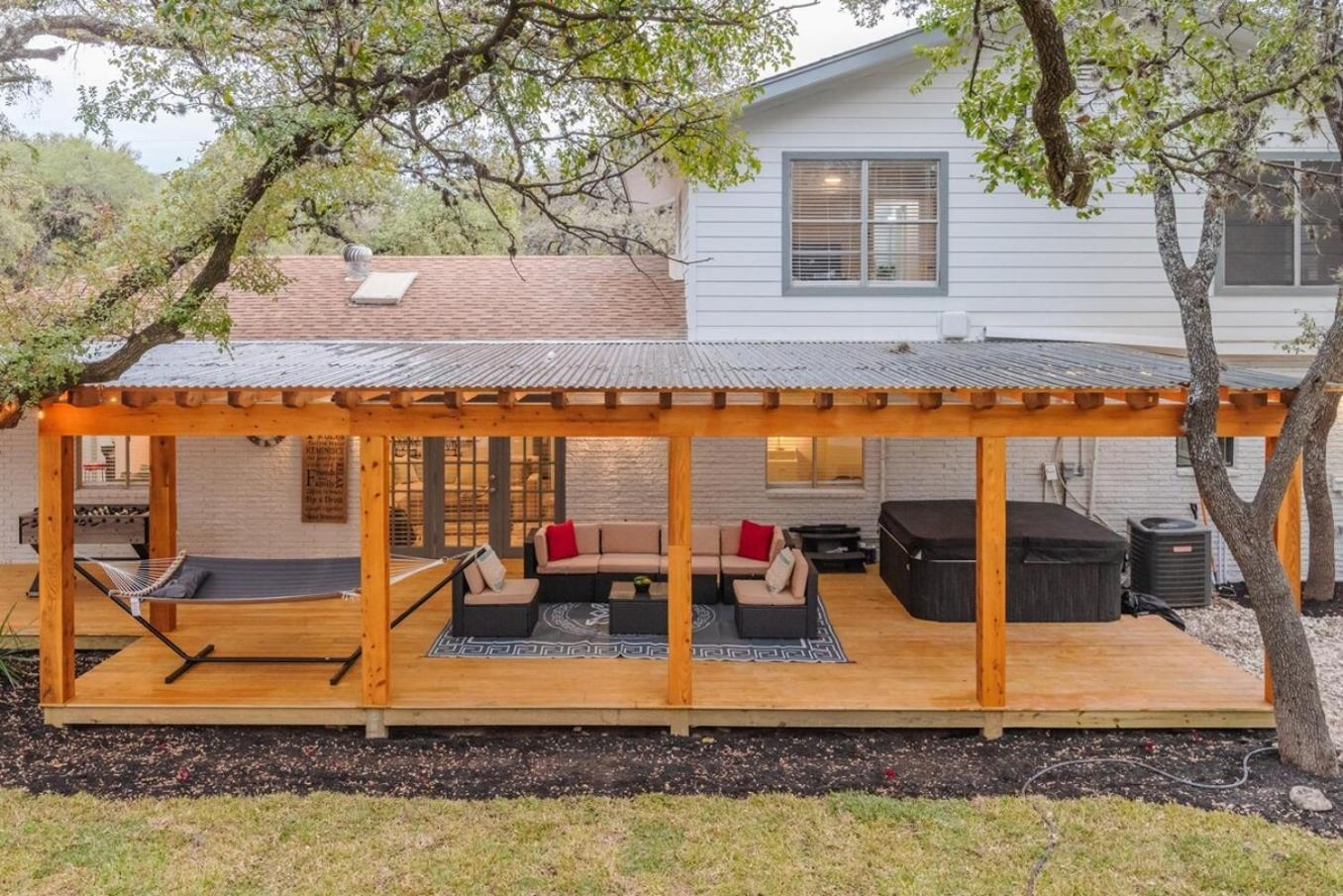Luxurious Home With Hot Tub & Tree Deck By 6Flags San Antonio Exteriér fotografie